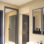 Alternative Creative Youth Hostal *