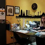 Hostal Alternative Creative Youth Barcelona