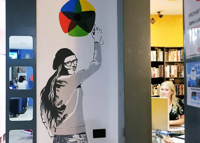 Alternative Creative Youth Hostel
